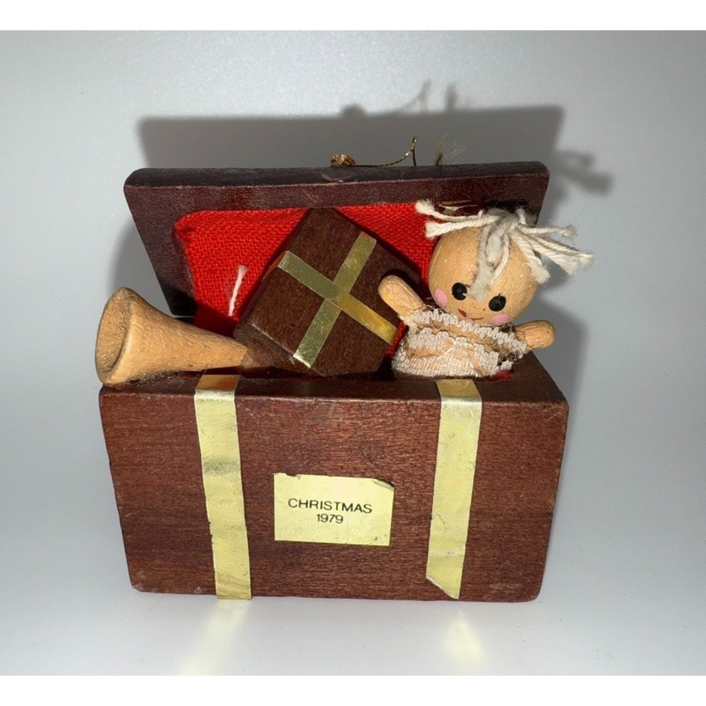 Vintage 1979 Wooden Christmas Ornament‎ Toy Chest Doll Gift Handmade Retro